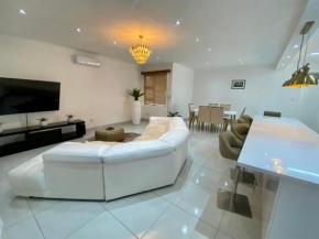 Zahara property